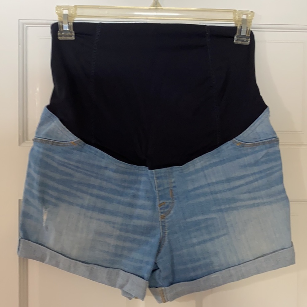 Maternity shorts - Picture 2 of 3
